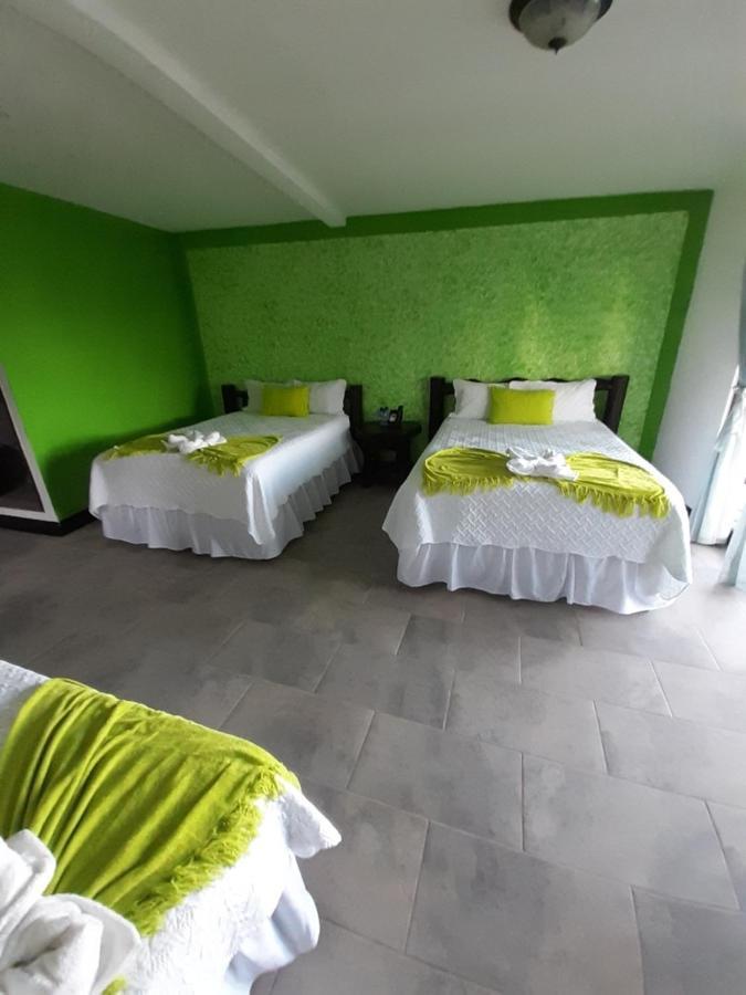 Hotel Mi Paraiso Rio Dulce Castillo de San Felipe Bagian luar foto