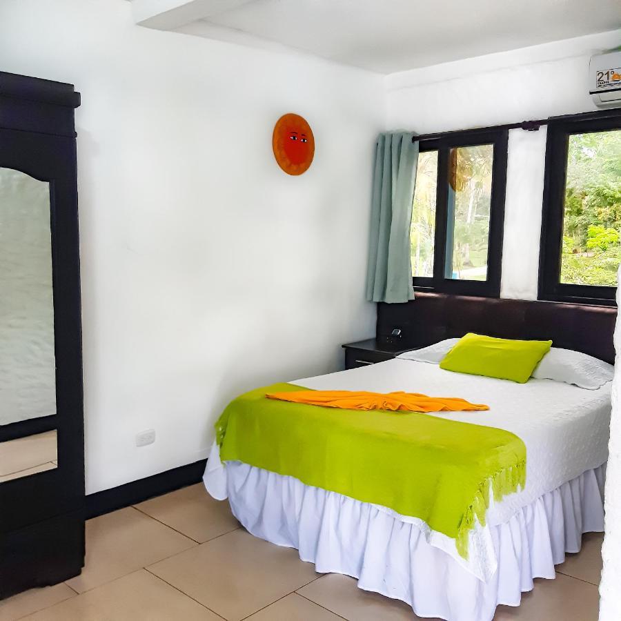 Hotel Mi Paraiso Rio Dulce Castillo de San Felipe Bagian luar foto