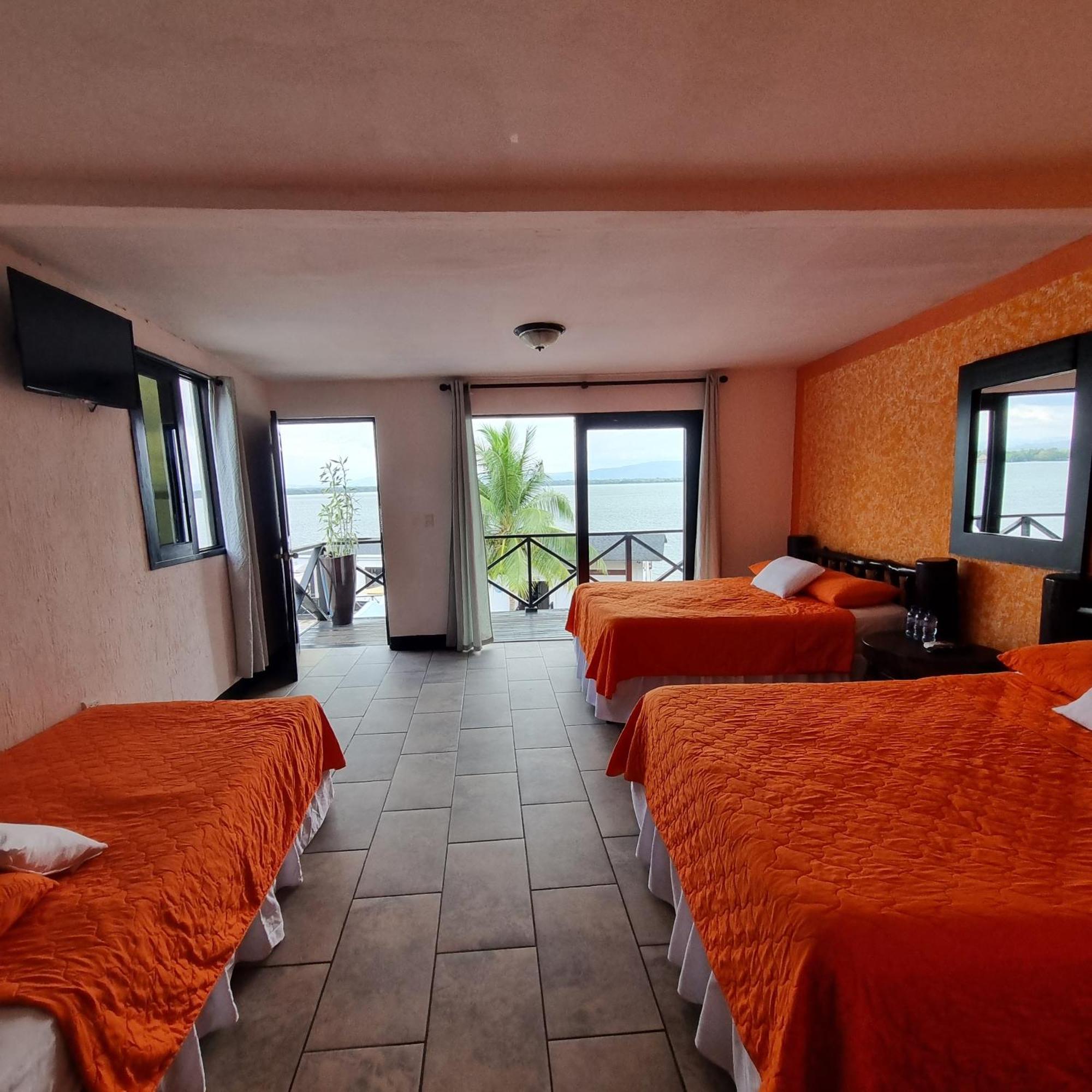 Hotel Mi Paraiso Rio Dulce Castillo de San Felipe Bagian luar foto